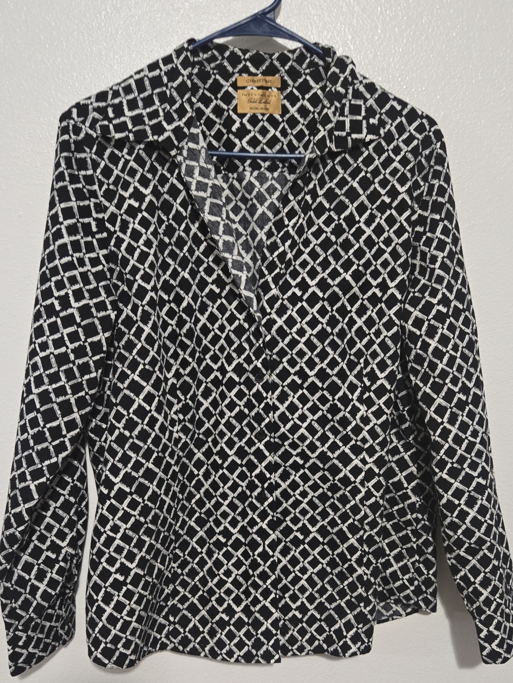 Investments Gold Label Black & White Geometric Button-Down Blouse